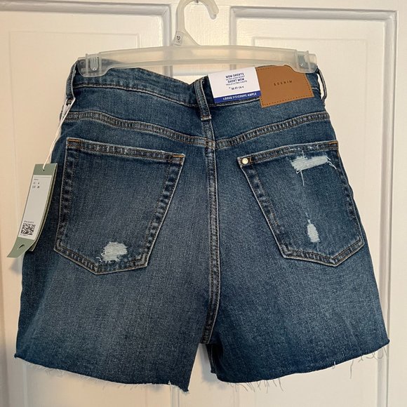 NEW H&M mom shorts, high waist - Picture 7 of 8